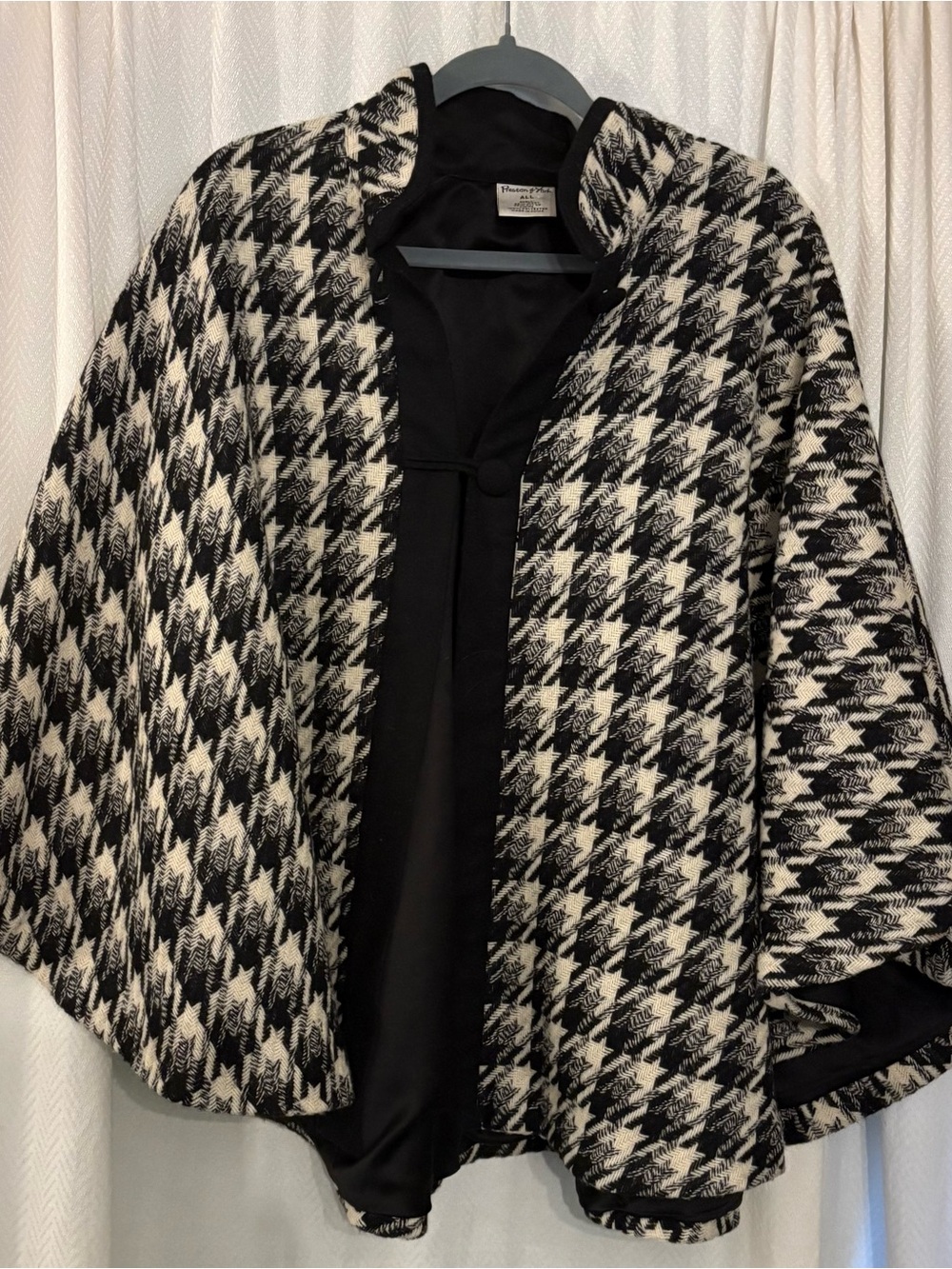 Vintage Wool Houndstooth Cape
